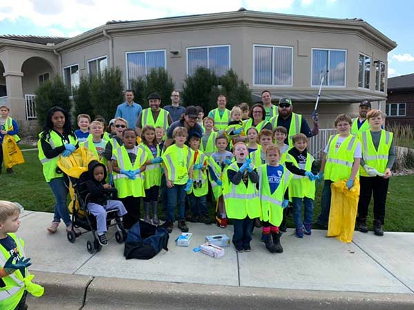 Scouts picking up trash